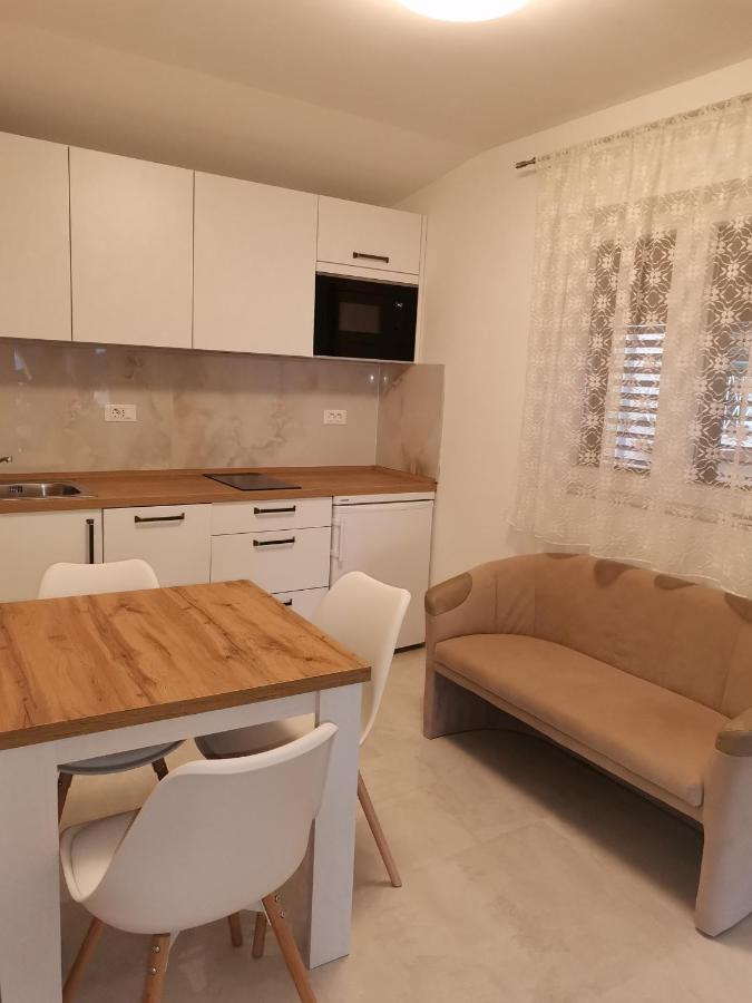 Apartment Luka Makarska Eksteriør billede